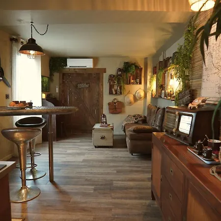 Апартаменты Des Aventuriers - Experience Unique & Atypique A Proche Du Centre Ницца